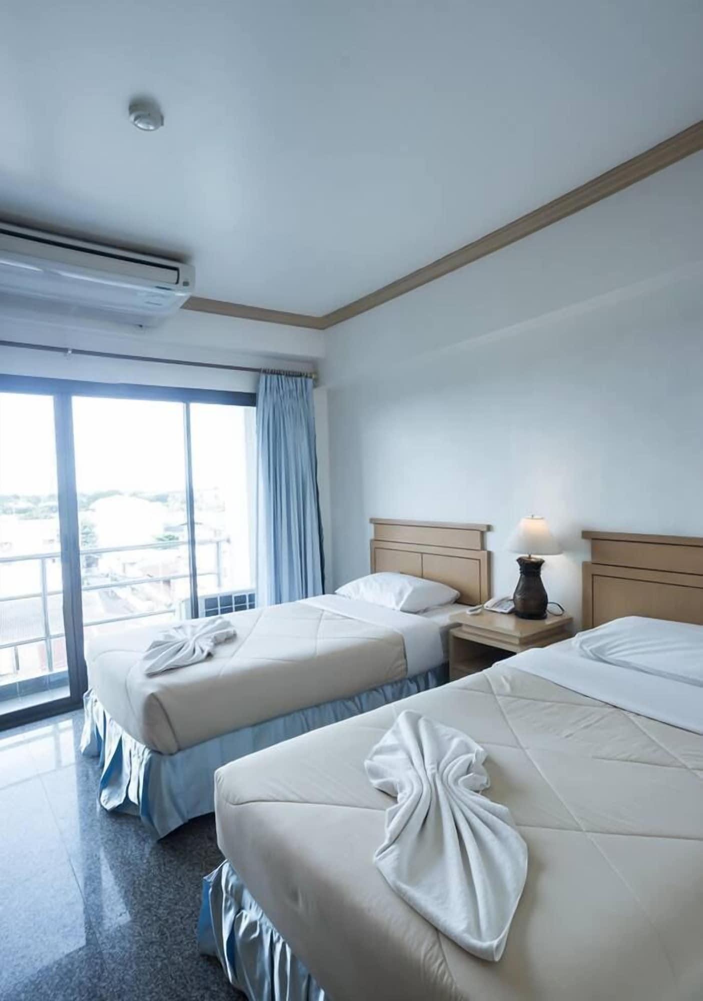 Maneerote Hotel Surin Luaran gambar