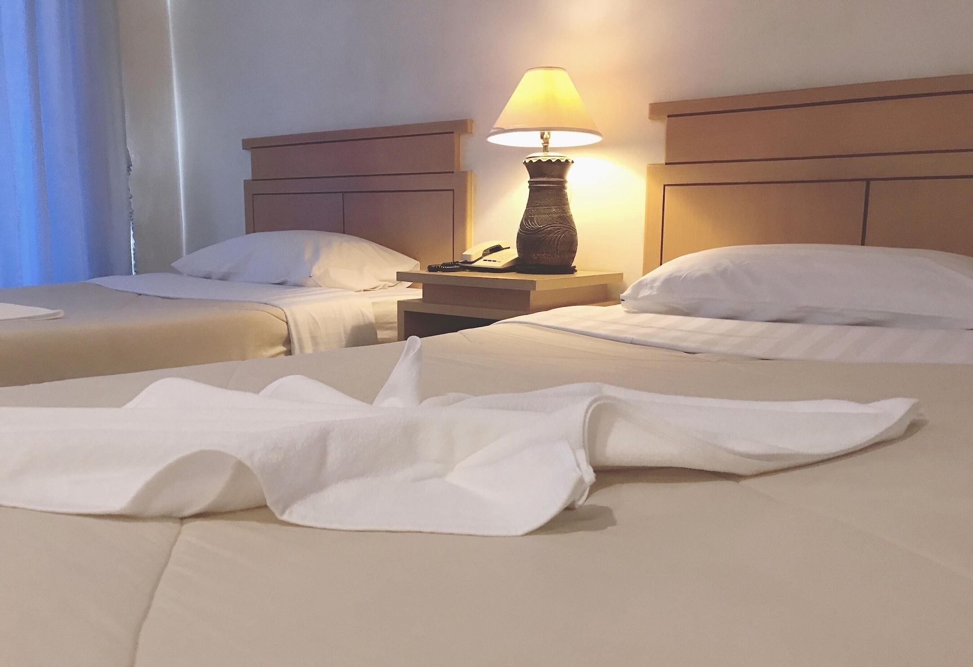 Maneerote Hotel Surin Luaran gambar
