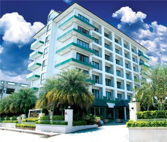 Maneerote Hotel Surin Luaran gambar
